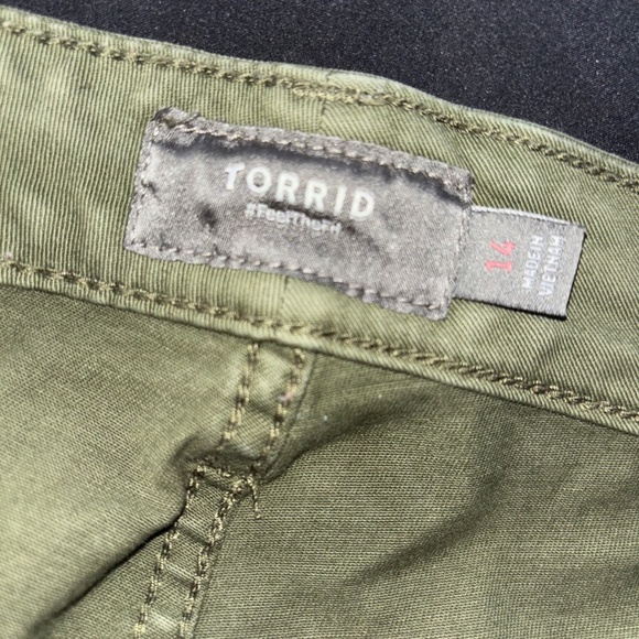 Torrid size 14 olive green pants - Picture 3 of 8